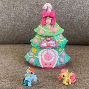 My Little Pony Sparkly Very Minty Christmas Tree Pop Up Playset and 2 Ponies